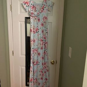 Long maternity gown